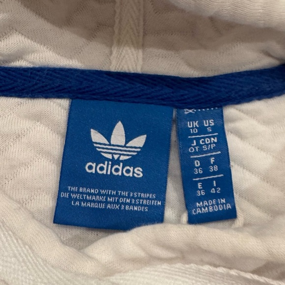 Adidas white Hoodie women’s Small Quilted with front pocket -glossy lettering - Picture 5 of 8